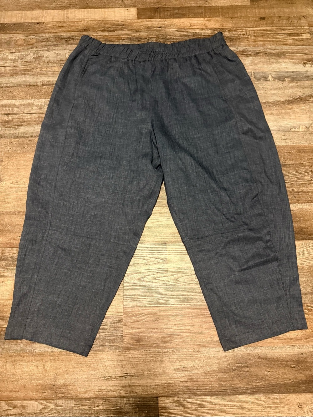 Max Studio Women’s Elastic Waist Navy Cropped Pants NWT Size 2X